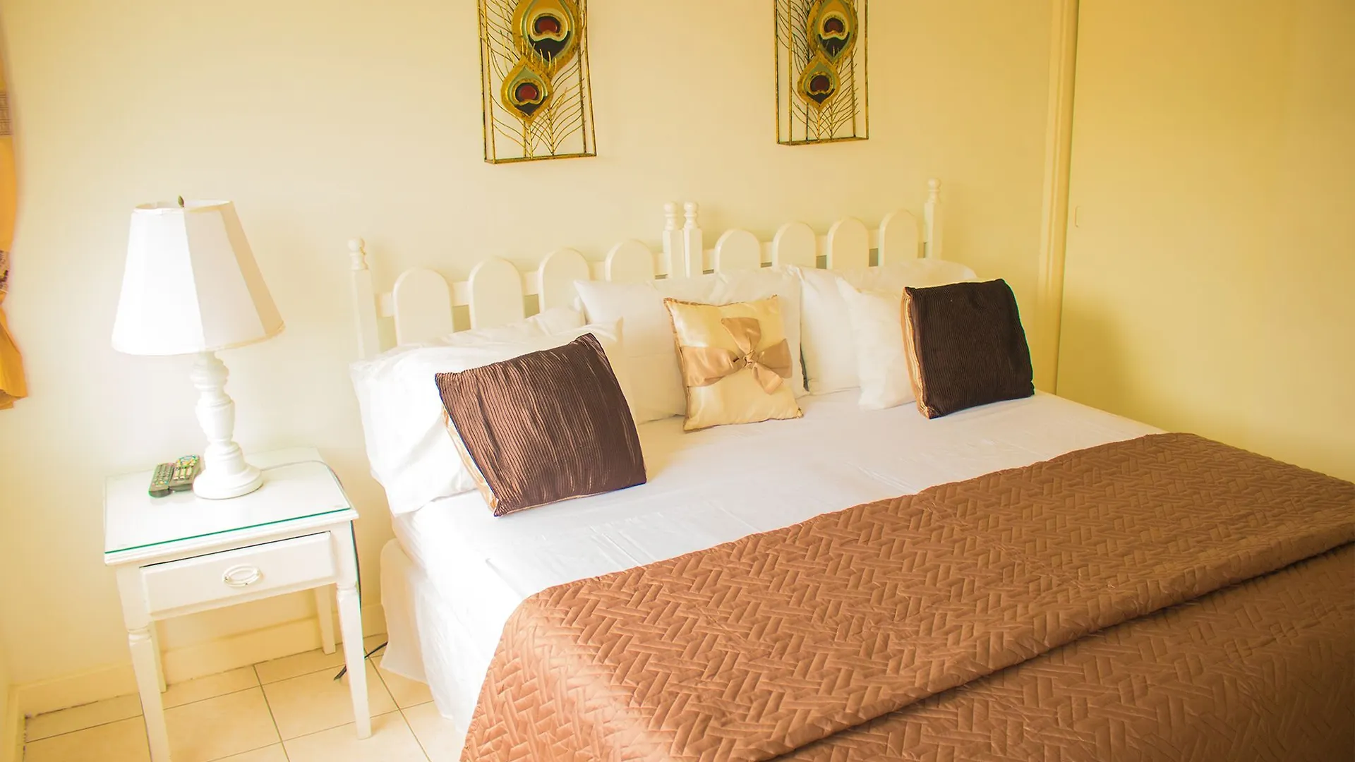 Beach Shores At Turtle Tower Ocho Rios Apartment